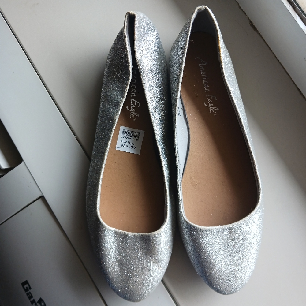 American Eagle silver glitter flats ladies size 8.5